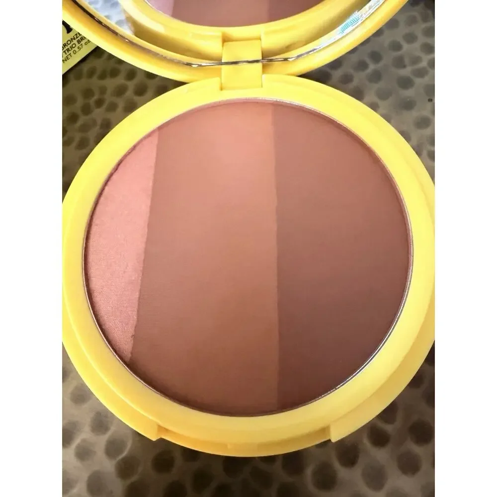 Trio Cosmetics Flower Power Bronzer Free Love Freesia Face Palette